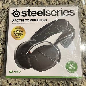 Steelseries Arctis 7X headphones